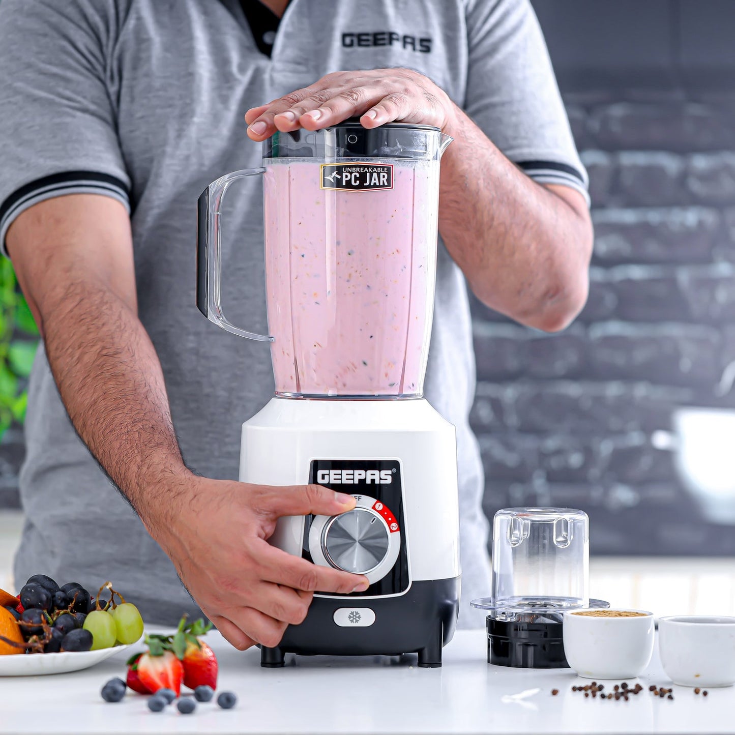 Geepas 2 in 1 Blender - GSB44027